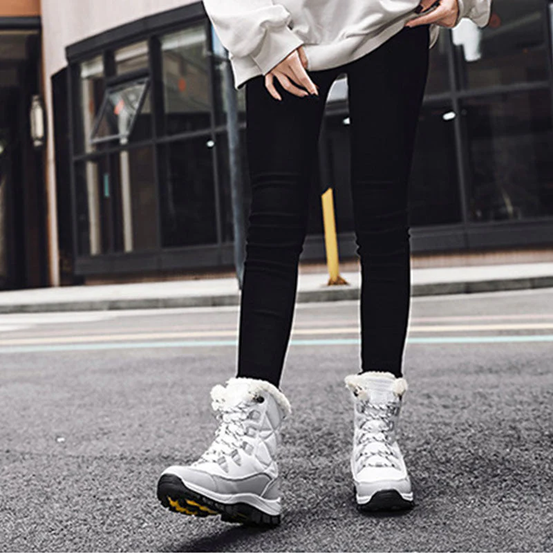 The ThermoTread Snow Boots - Stay Stylish, Stay Warm + 50% OFF - Image 6